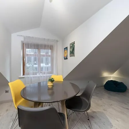 Chic & In Avoti District Apartment *