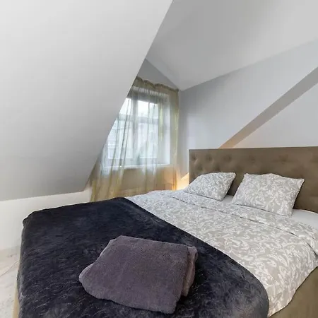 Chic & In Avoti District *