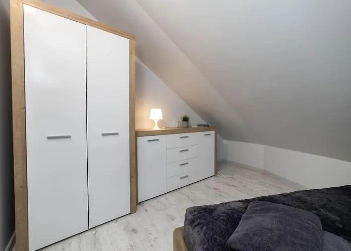 Chic & In Avoti District